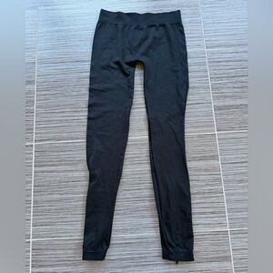 Pink Rose Classic Black Leggings size small NWOT